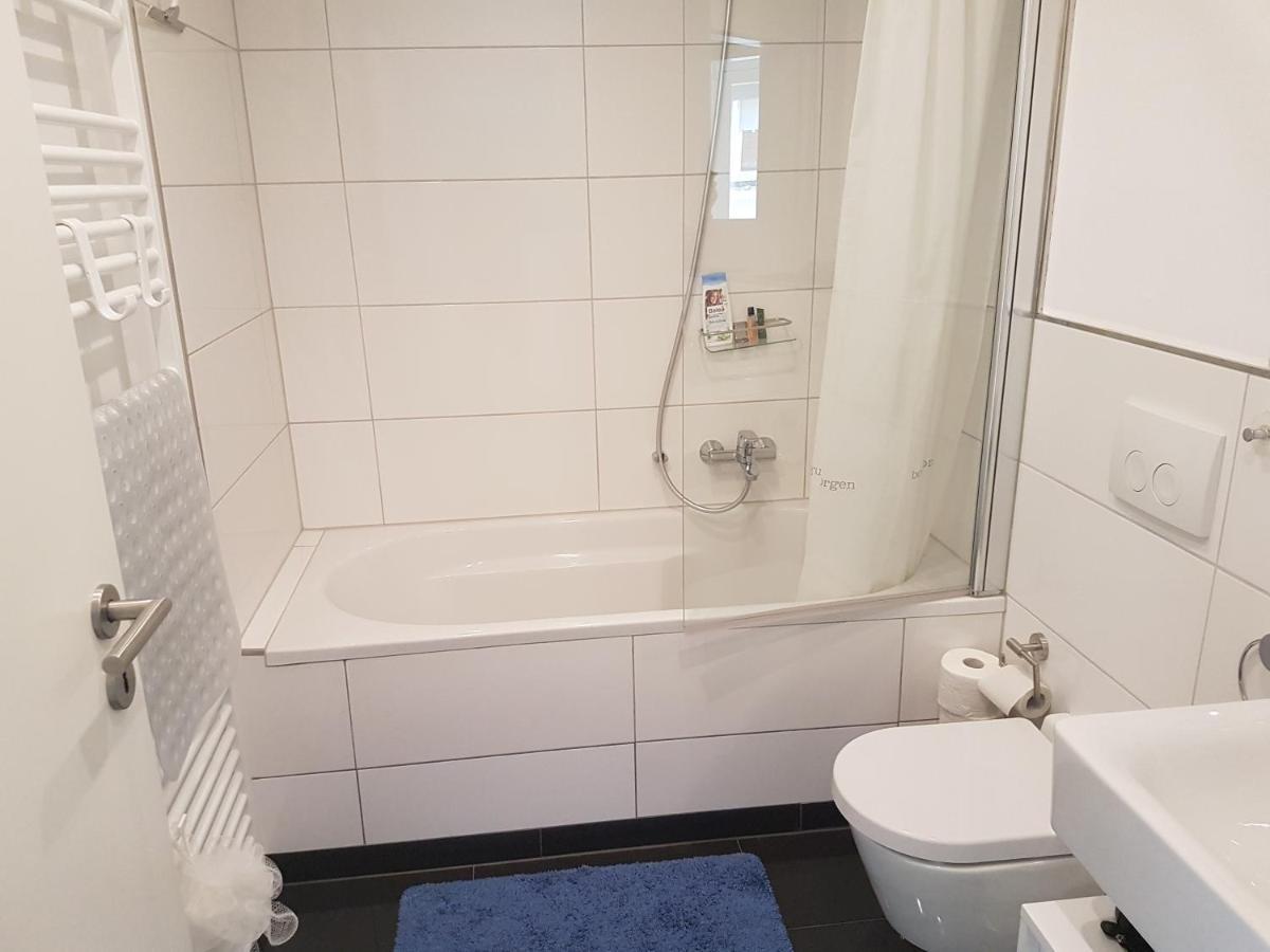 Zimmer Mit Eigenem Bad In Maerchenstadt! Heidelberg Exteriér fotografie